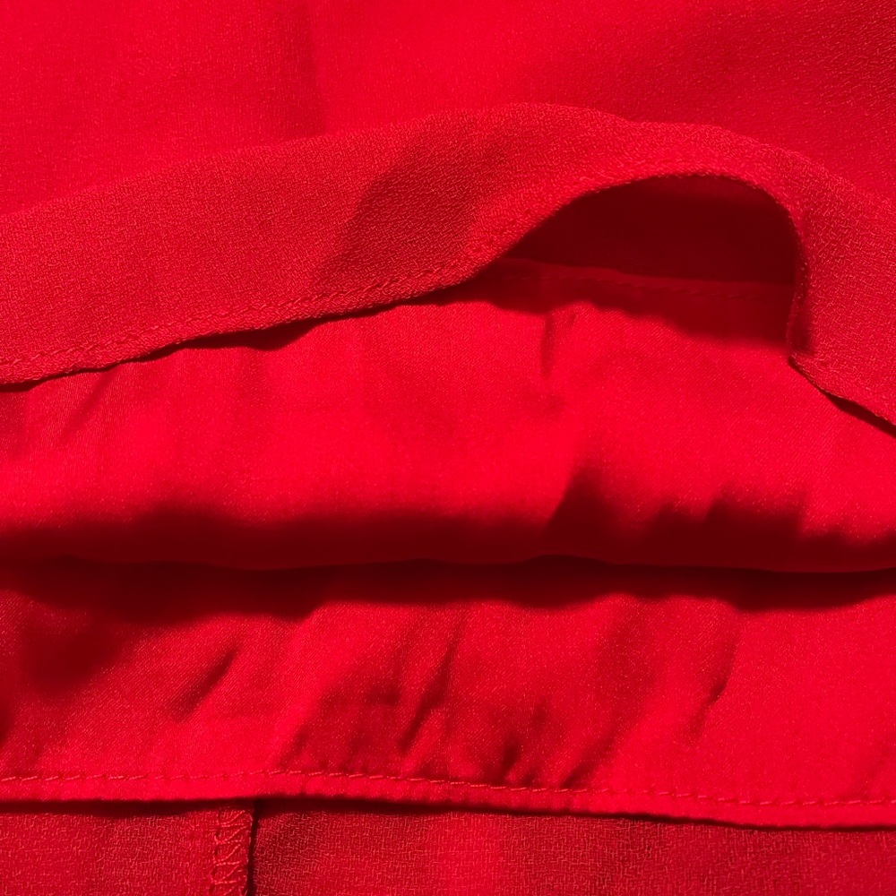 Red Tank - Picture 5 of 5